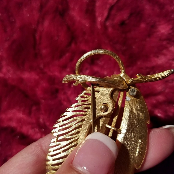 LISNER VINTAGE 1970's GOLD LEAF BROOCH! - Picture 7 of 8